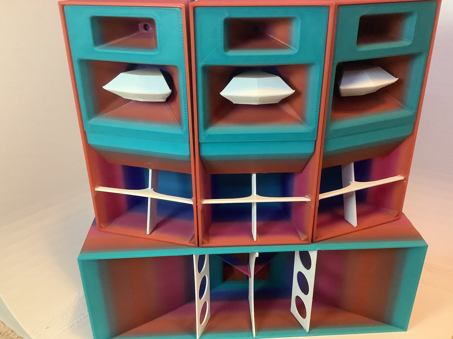 Gradient #4 Funktion One Speaker Replica