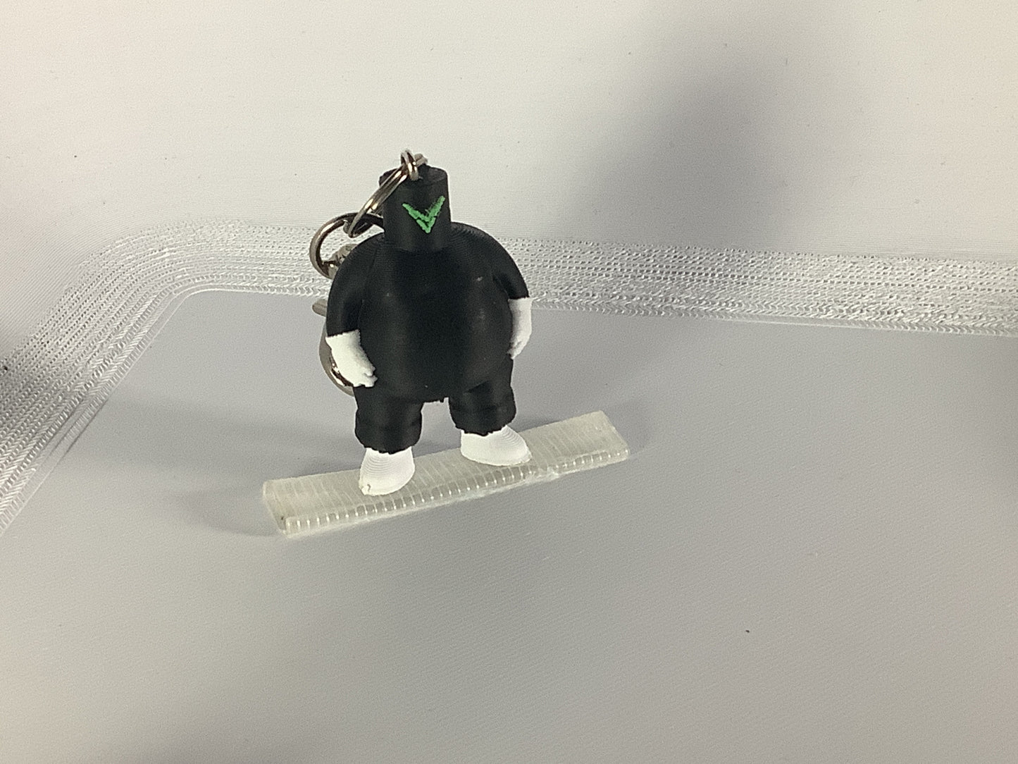 Dark Wobble Keyring (Dark)